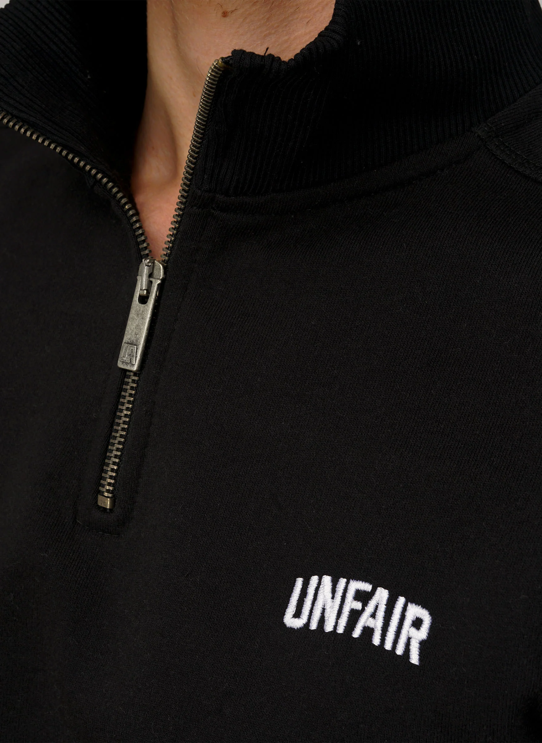 Curved Halfzip Sweatshirt - Black - Image 4