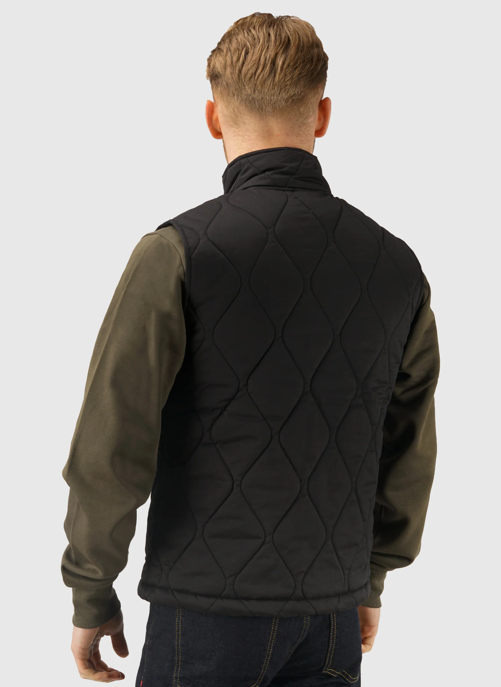 Curved Hunter Vest - Black - Image 4