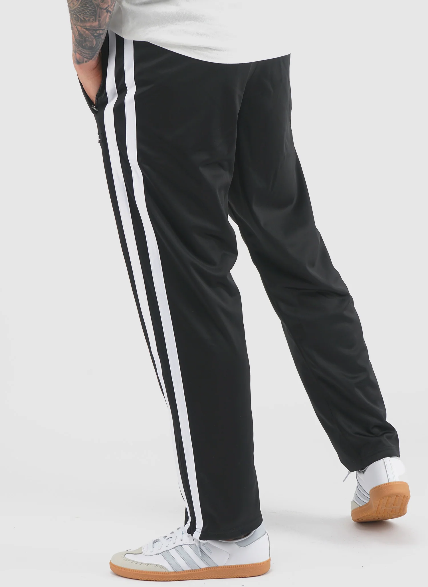 DMWU Evolution Trackpants - Black - Image 3