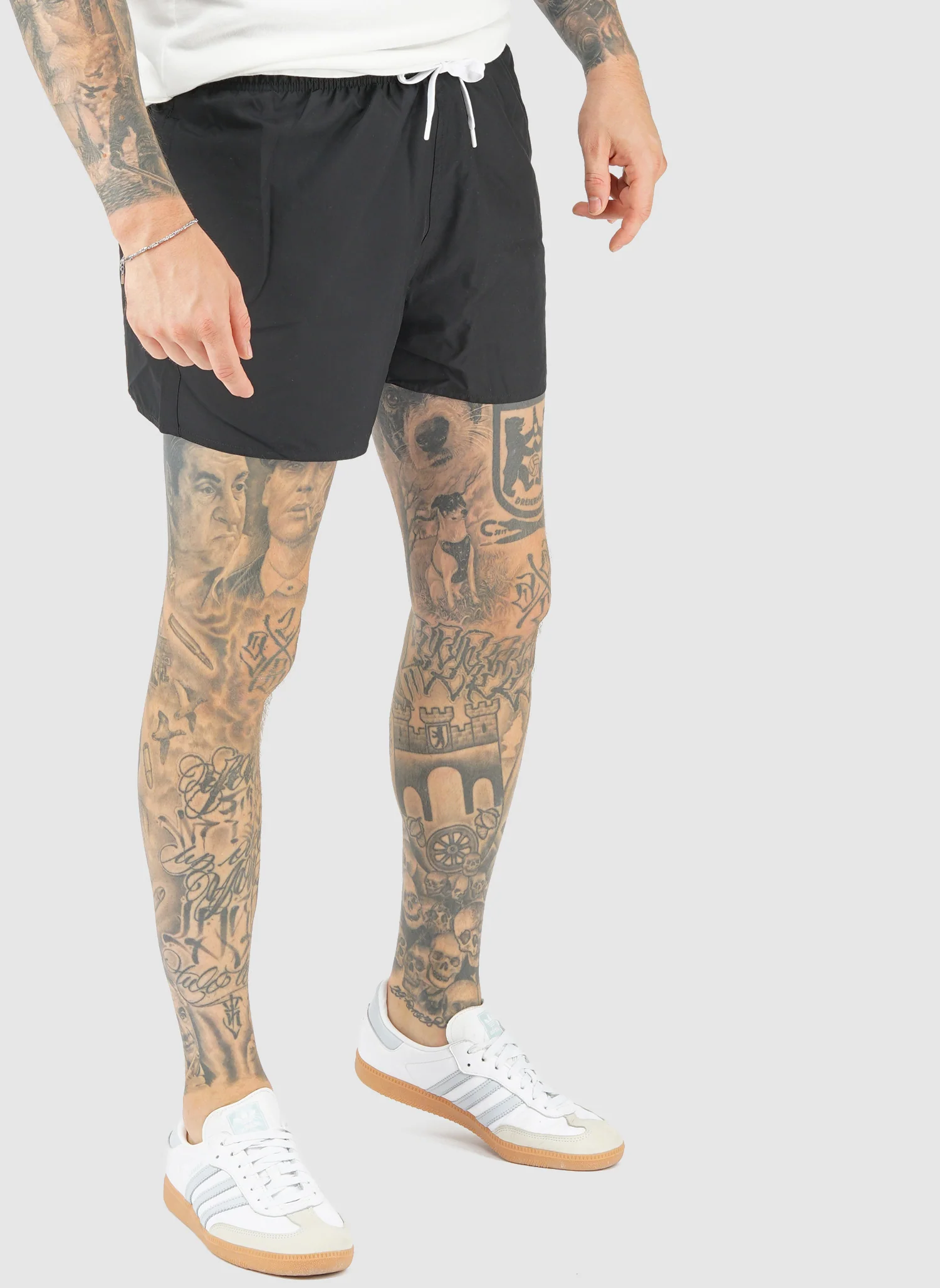Essentials Logo CLX Badeshorts - Black - Image 3