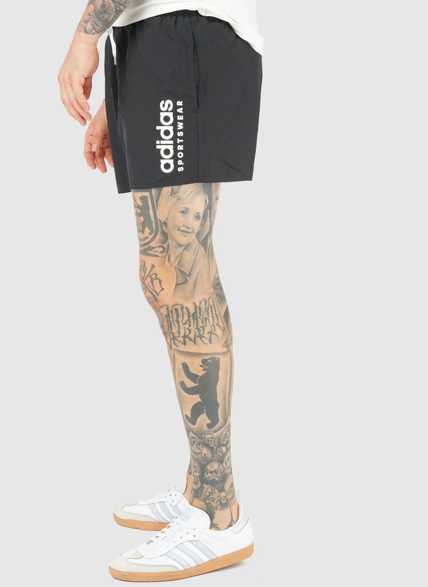 Essentials Logo CLX Badeshorts - Black - Image 4