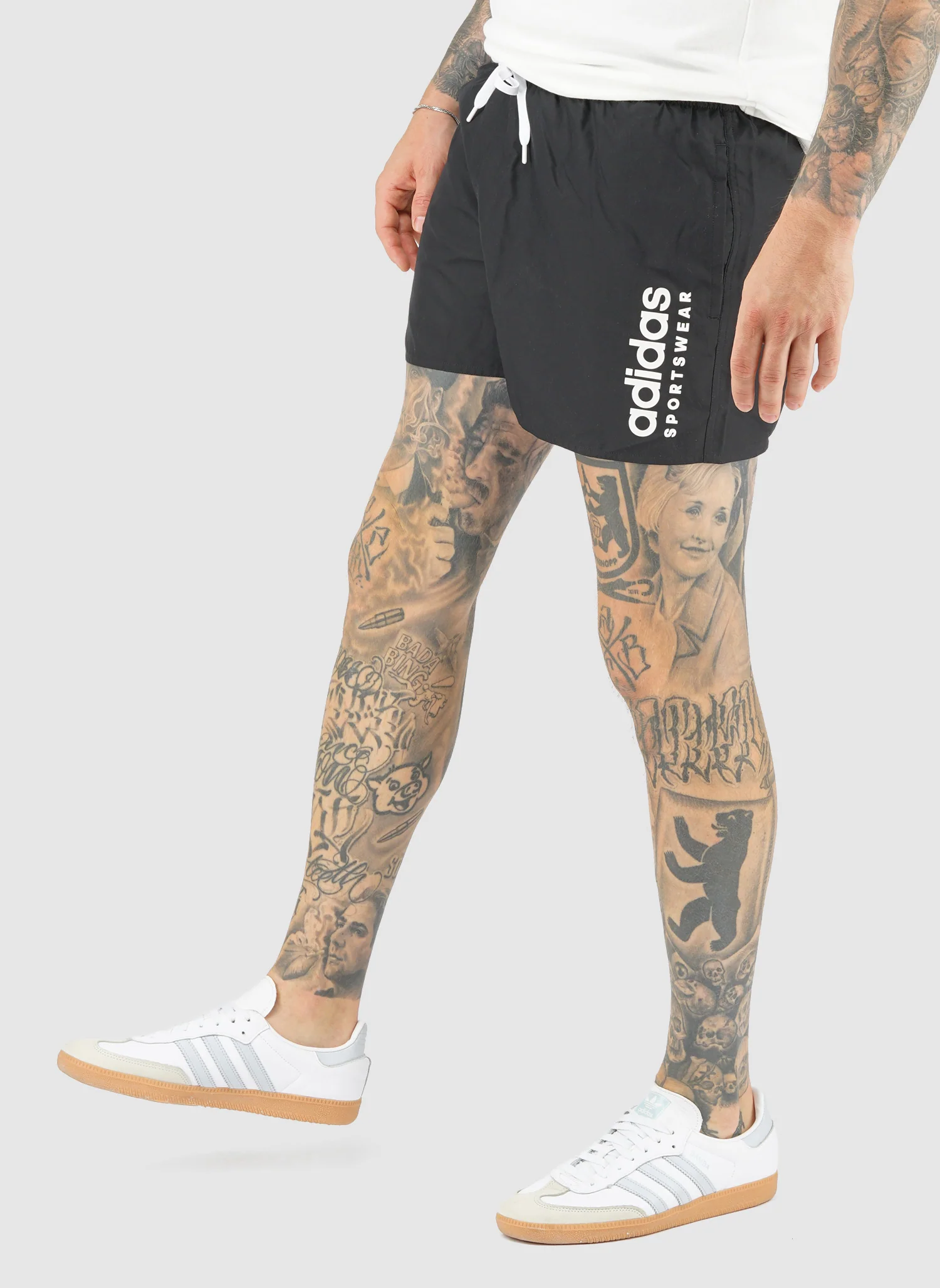 Essentials Logo CLX Badeshorts - Black - Image 5
