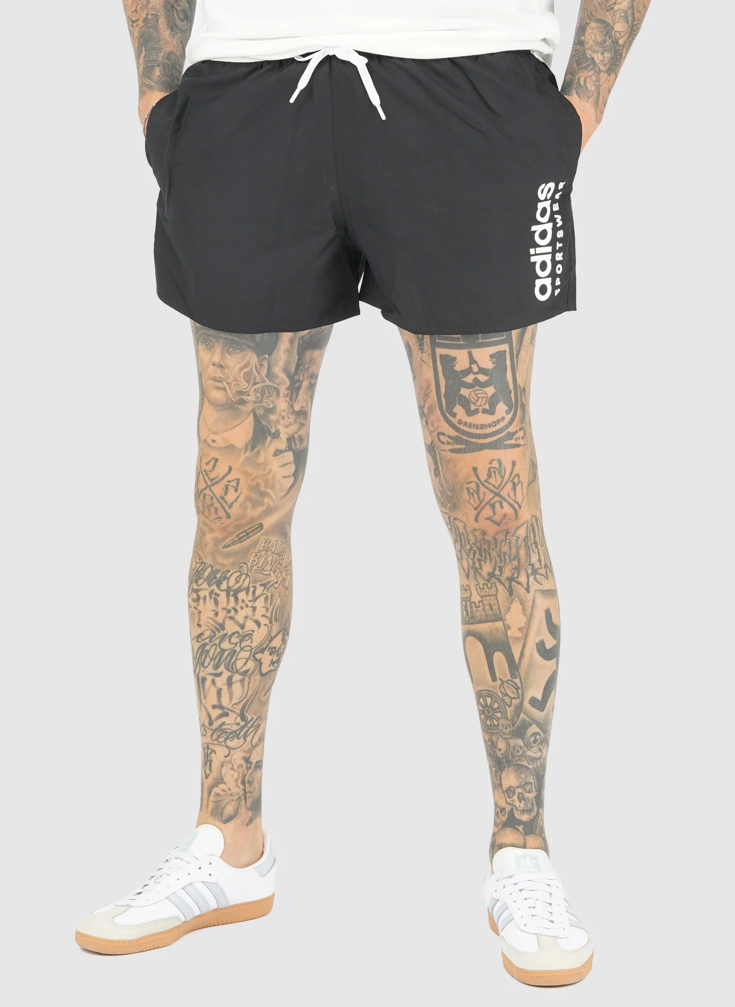 Essentials Logo CLX Badeshorts - Black - Image 7