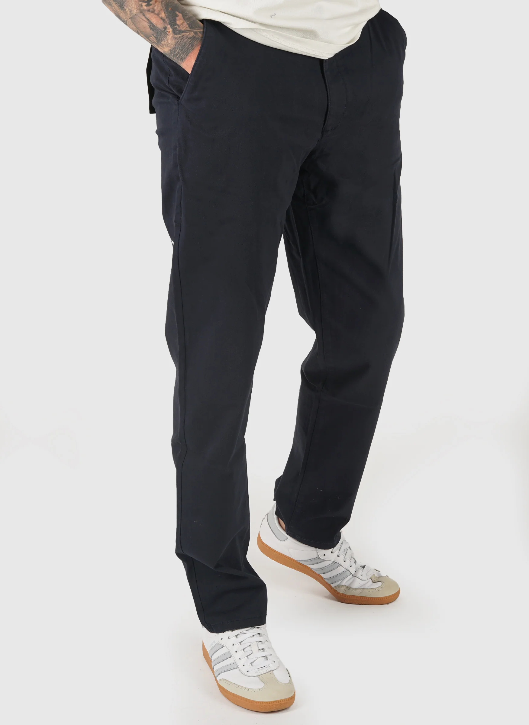 Norwood Regular Twill Chino - True Navy - Image 2