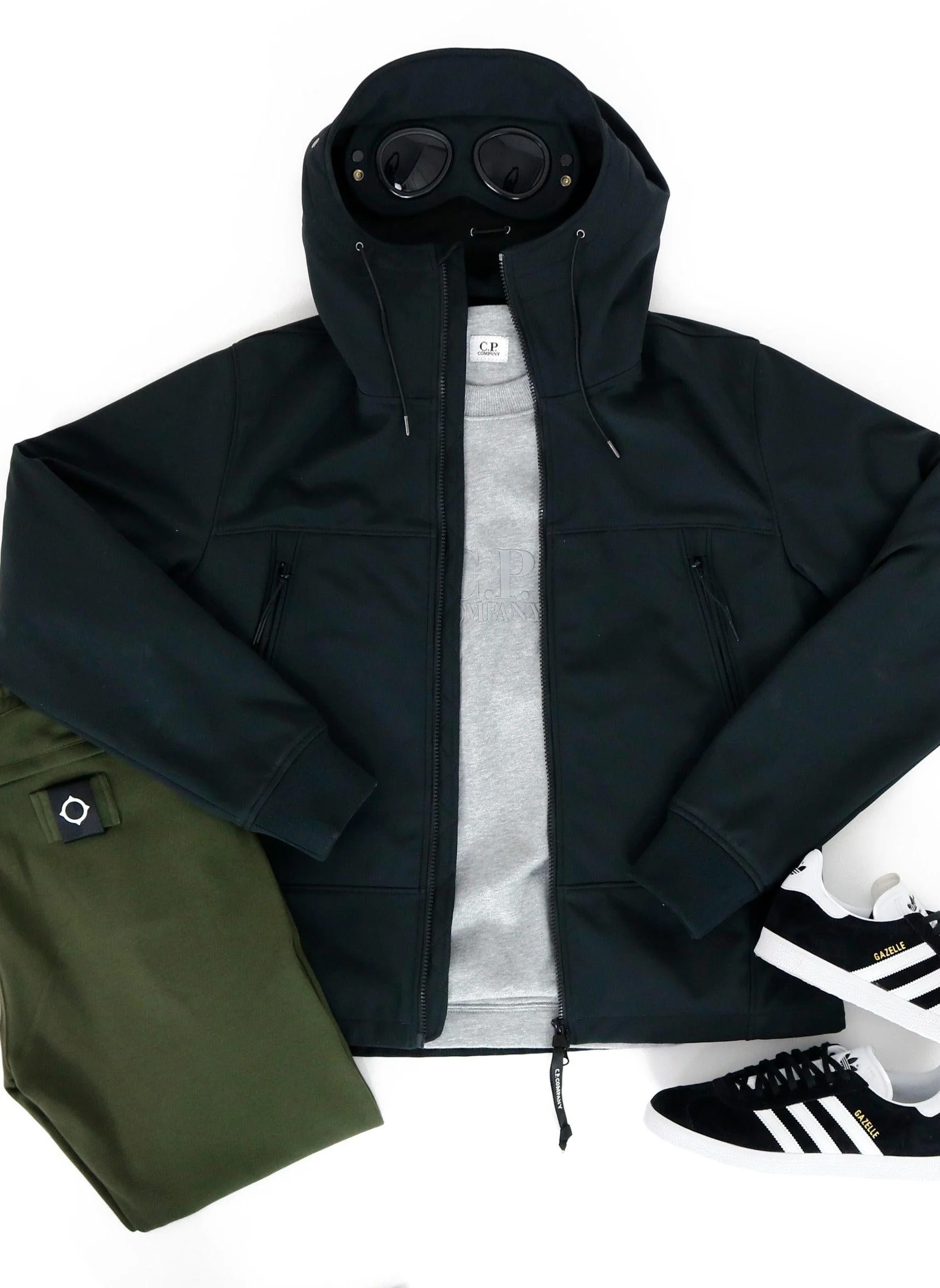 Outfit #32 - Image 3