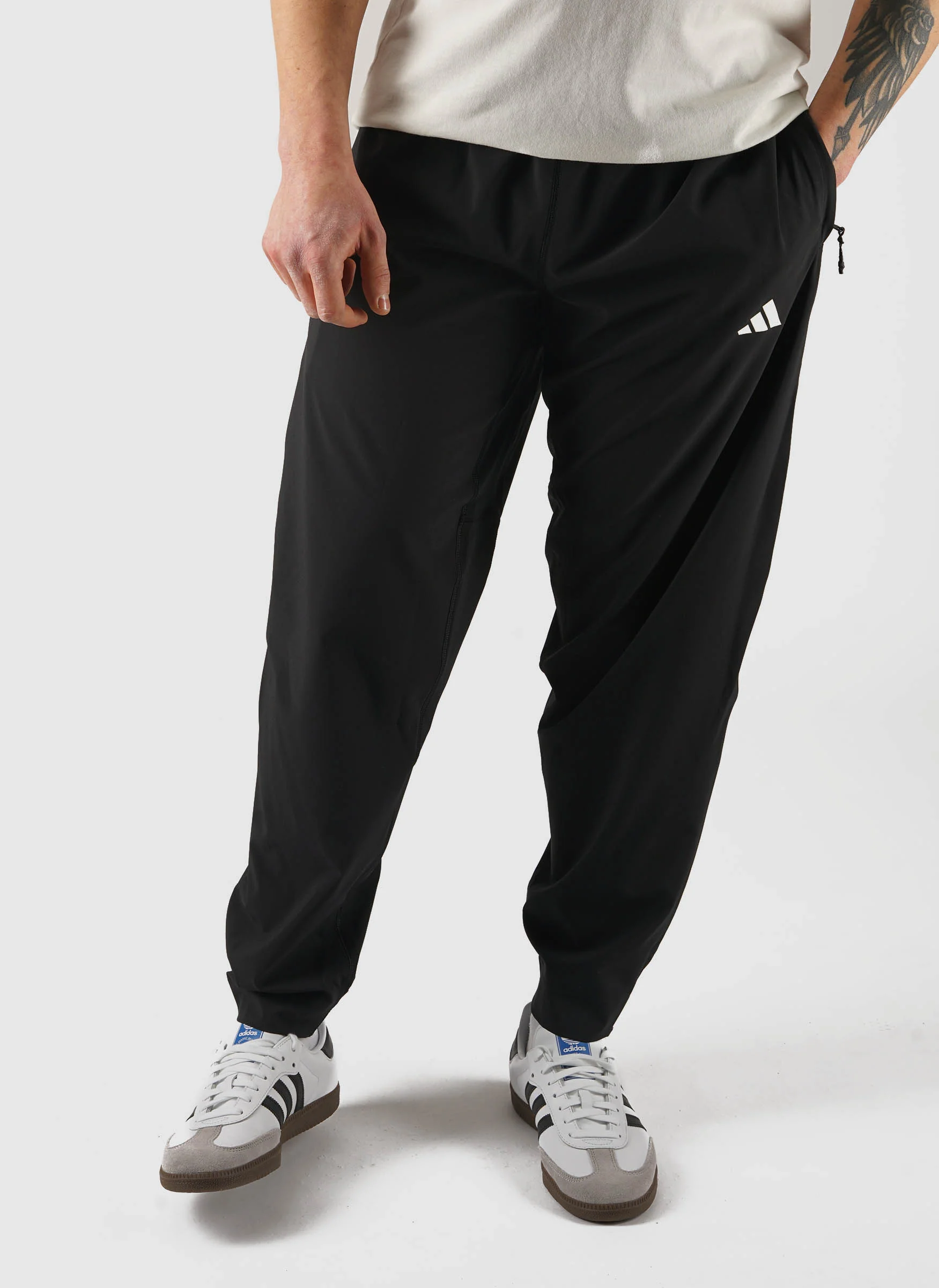 Train Essentials Woven Trackpant - Black/White - Image 3